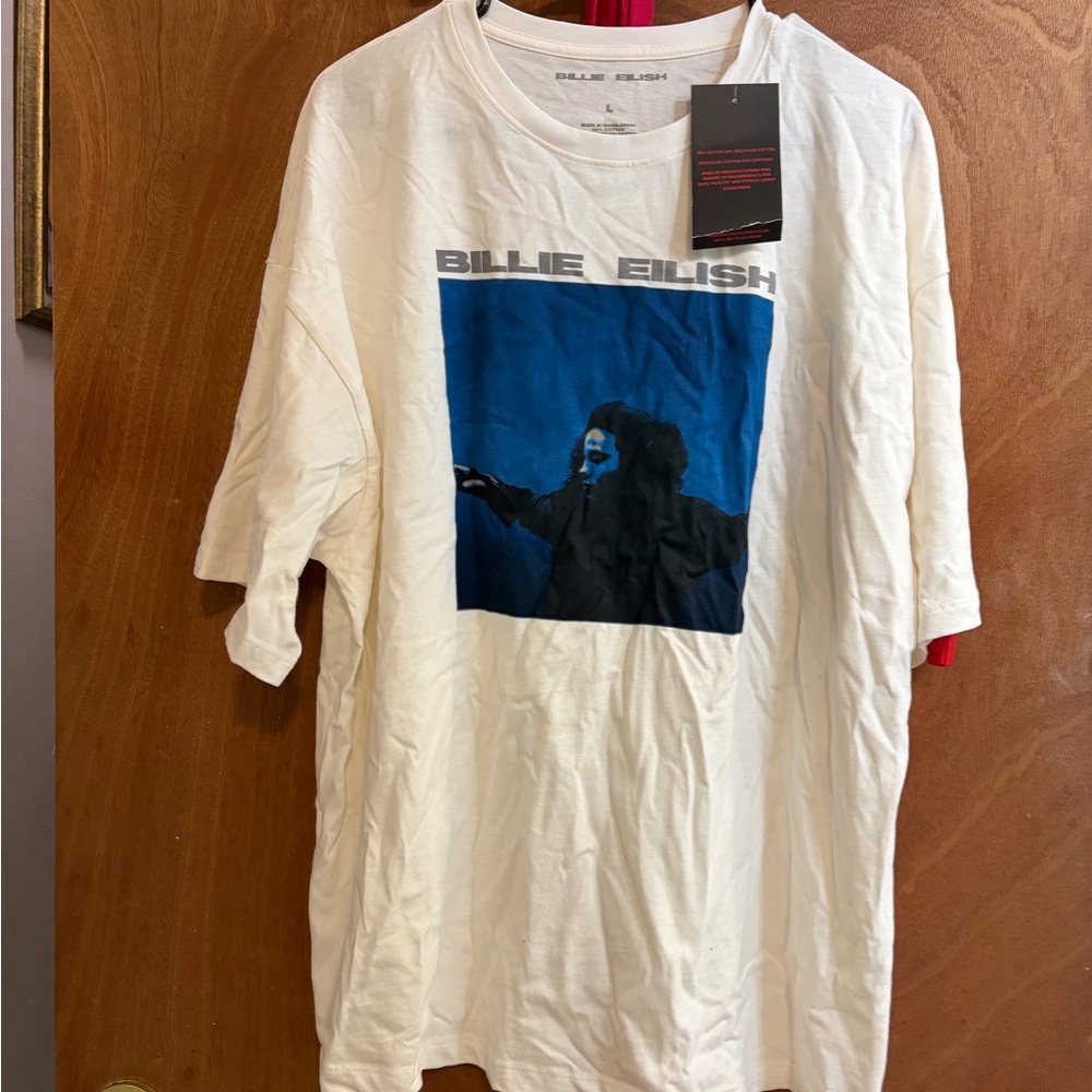 White and Blue Graphic T-Shirt Adult size L Billie Eilish NWT